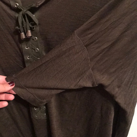 Emma & Sam fashion top - Picture 3 of 6